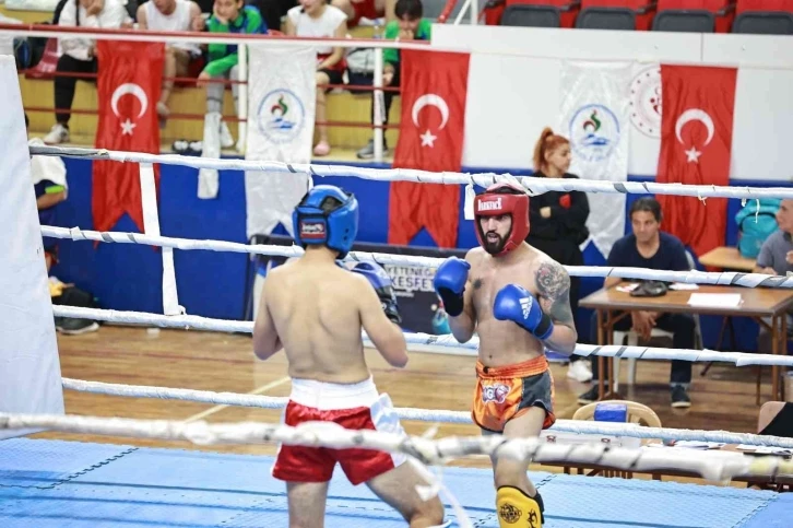 Kick boks heyecanı Denizli’de yaşandı
