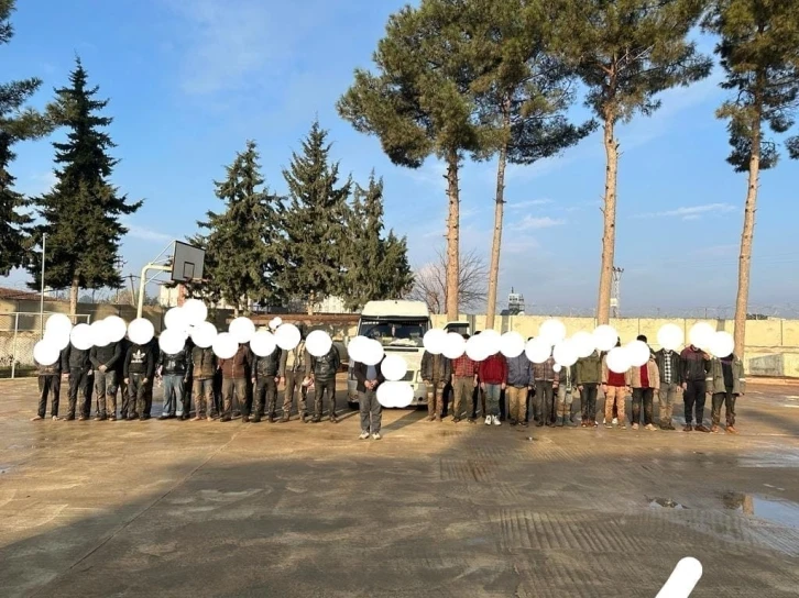 Kilis’te 48 kaçak göçmen yakalandı
