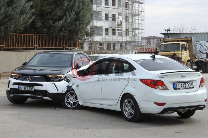 Kilis’te trafik kazası: 3 yaralı