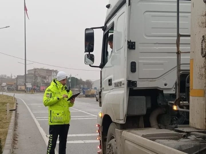 Kırklareli’nde trafik denetimi: 7 araç trafikten men
