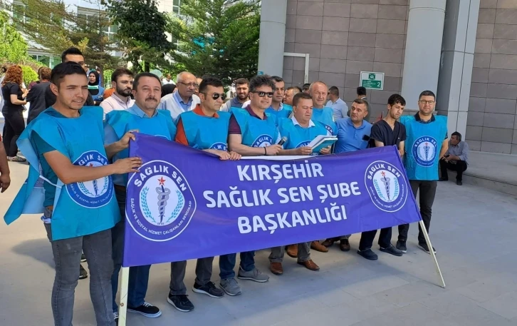 Kırşehir’de sağlık çalışanları doktor ölümüne tepki gösterdi

