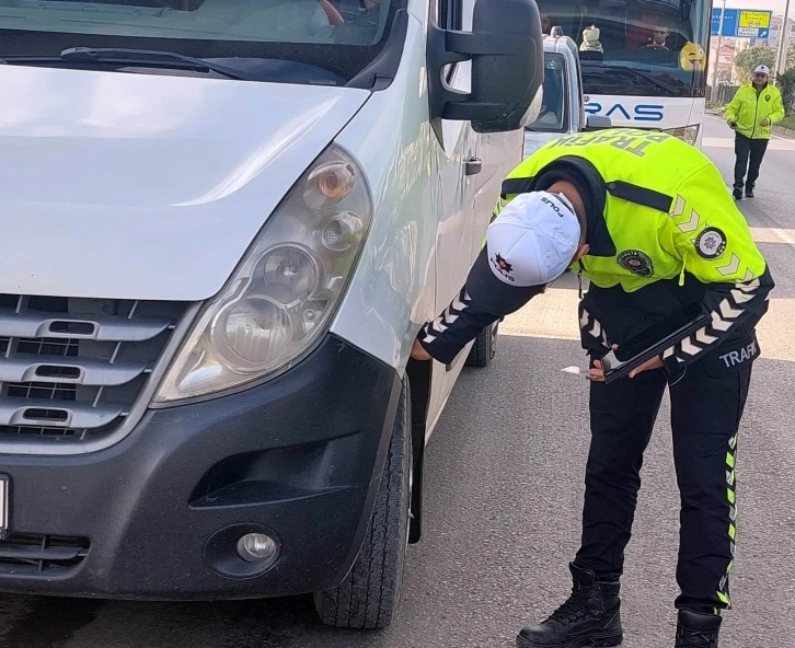 Kış lastiği kuralına uymayan 172 sürücüye ceza
