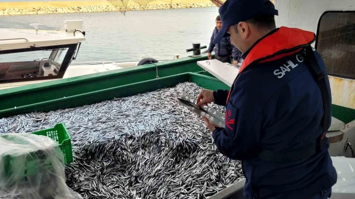 Kıyıya yakın avlanan 2 balıkçı teknesi için 232 bin TL ceza
