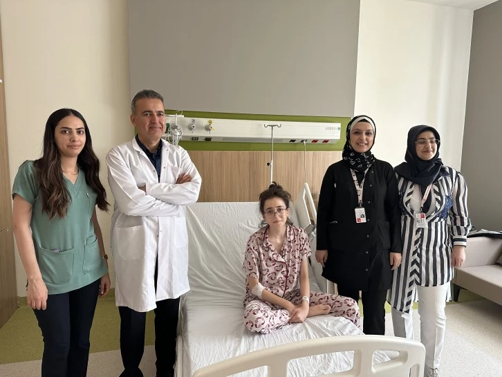  Kız çocuğu , Gaziantep Şehir Hastanesinde sağlığına kavuştu.