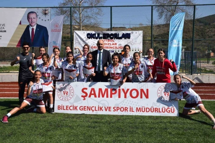 Kız Futbol Takımı Türkiye yarı finalinde oynayacak
