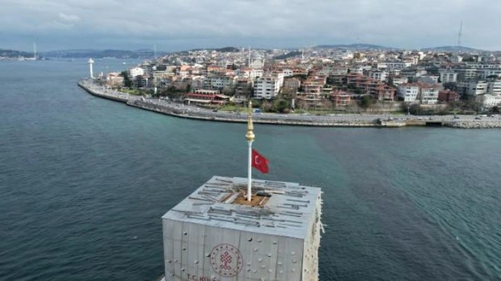 Kız Kulesi’nde Türk Bayrağı ve alem ortaya çıktı