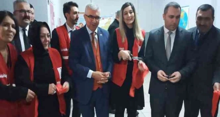 Kızılay 15. kütüphaneyi Saimbeyli’de açtı