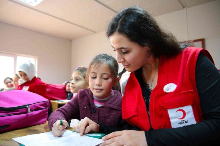 Kızılay’dan eğitime tam destek
