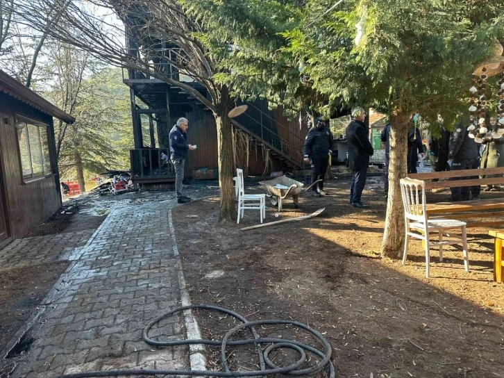 Kızılcahamam’da ahşap restoranda çıkan yangında işletme sahibi yanarak can verdi
