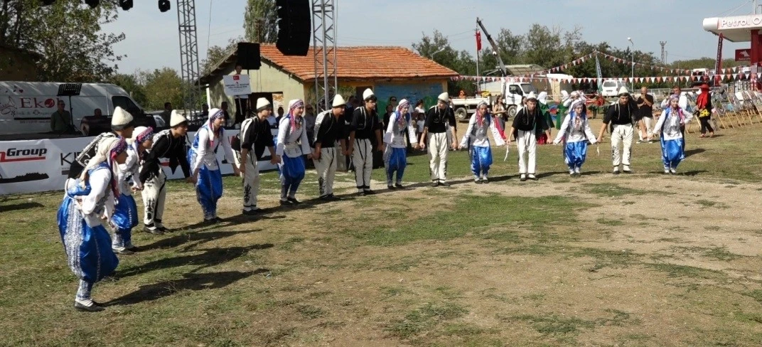 Kızılcıkdere 4. Bağ Bozumu etkinlikleri renkli görüntülere sahne oldu
