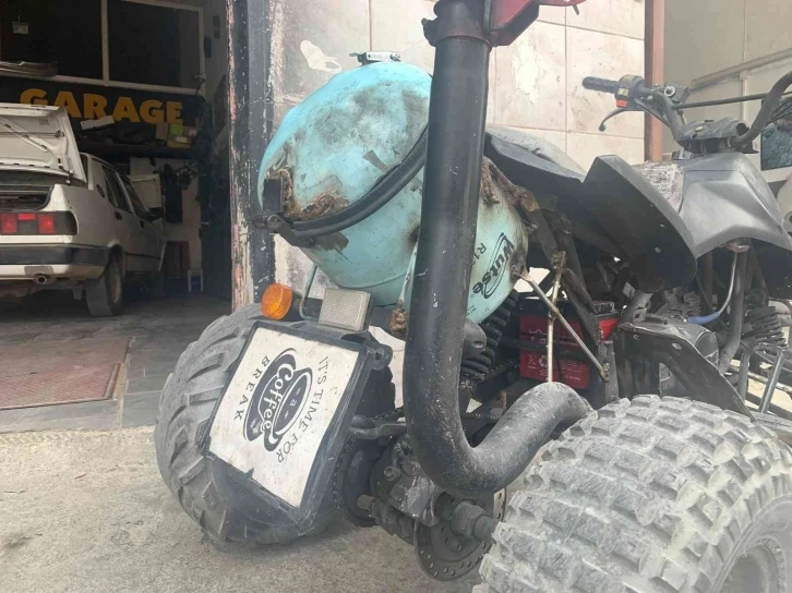 Klima gaz kutusundan motosiklete bagaj yaptı
