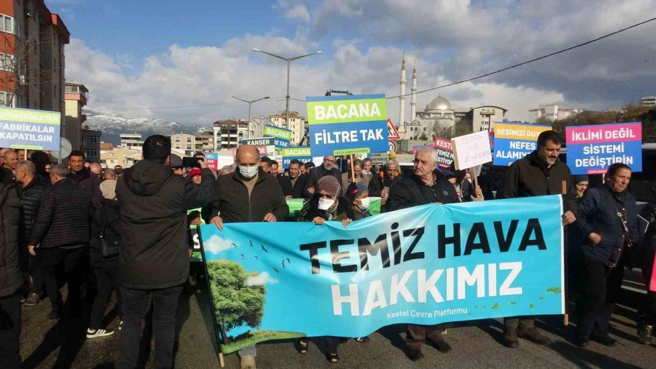 Koca bir ilçe ayaklandı, “Kirli havada solumak istemiyoruz”
