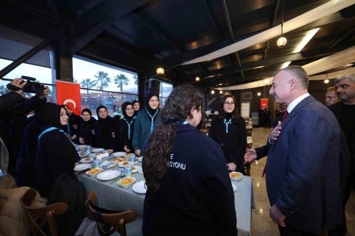 Kocaeli Büyükşehir Belediye Başkanı Genç İzci Liderleriyle Buluştu