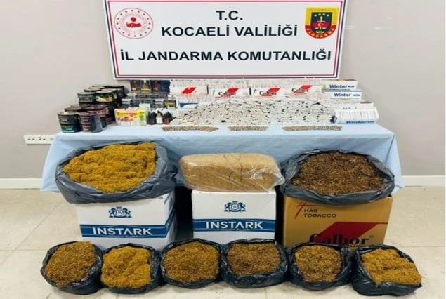 Kocaeli’de kaçak 13 bin 440 dolu makaron ile 467 elektronik sigara ele geçirildi
