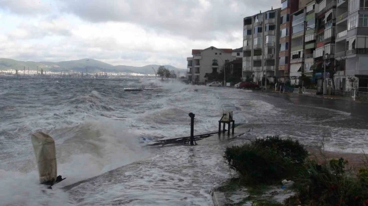 Kocaeli Valiliği fırtınaya karşı uyardı
