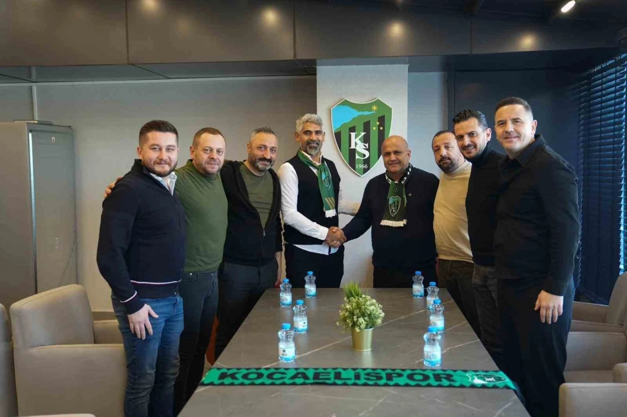 Kocaelispor, İsmet Taşdemir ile sözleşme imzaladı
