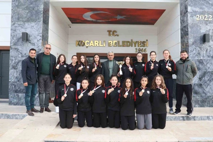 Koçarlı Belediyespor Küçük Kızlar Voleybol Takımı Başarılarıyla Gururlandırdı