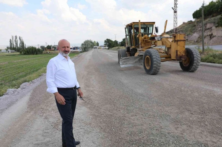 Kocasinan’da yol çalışmaları hız kesmeden devam ediyor
