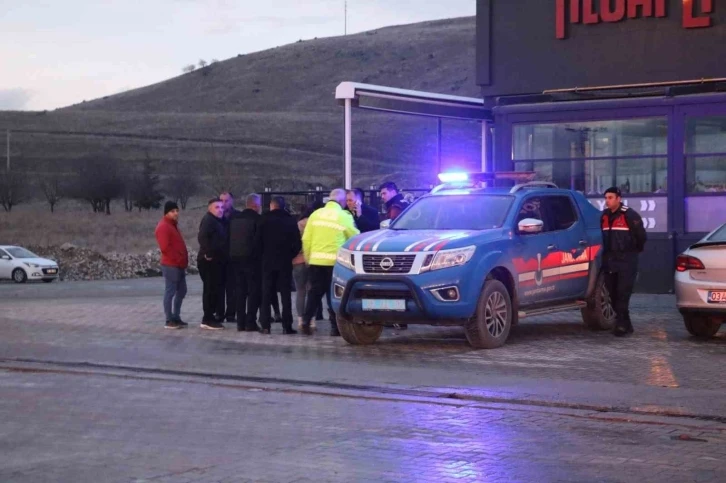 Köfteci Yusuf’ta tavan çökme olayının, kalitesiz malzeme kullanılmasından kaynaklandığı iddia edildi
