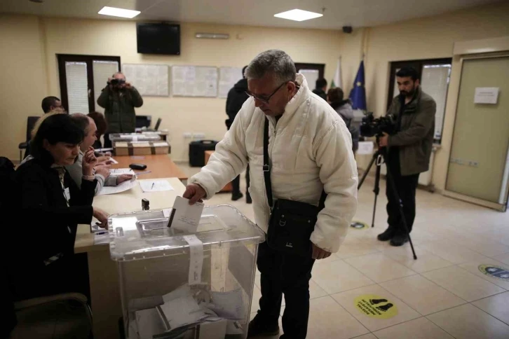 Komşu’daki seçim heyecanı Bursa’daki soydaşları sardı
