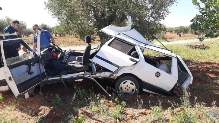 Kontrolden çıkan araç fıstık bahçesine uçtu: 3 yaralı
