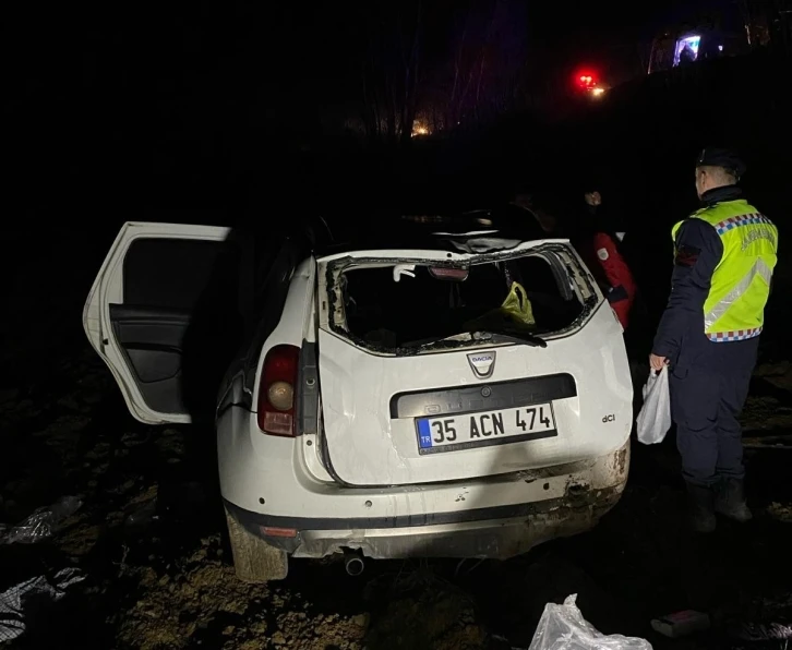 Kontrolden çıkan cip şarampole uçtu: 2 yaralı
