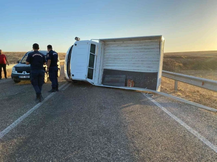 Kontrolden çıkan kamyonet devrildi: 1 yaralı
