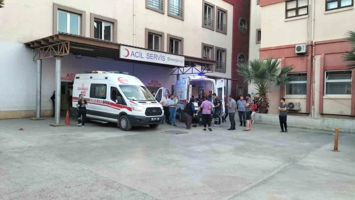 Kontrolden çıkan otomobil 30 metrelik uçurumdan yuvarlandı: 2 yaralı
