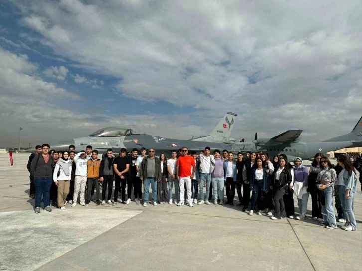 Konya 3’üncü Ana Jet Üssü kapılarını lise öğrencileri için açtı
