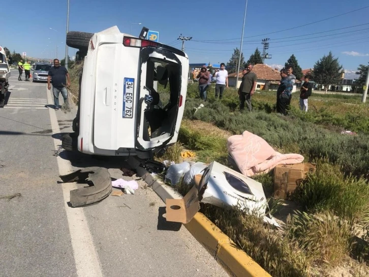 Konya’da hafif ticari araç takla attı: 1 yaralı
