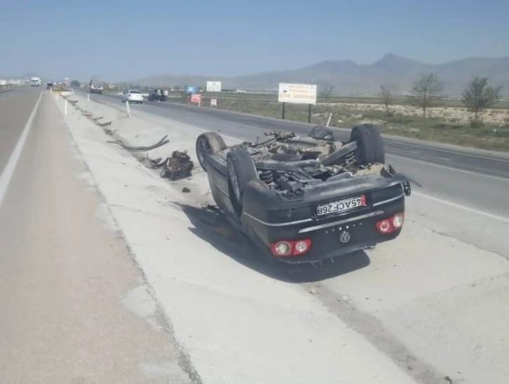 Konya’da kontrolden çıkan otomobil takla attı: 2 yaralı
