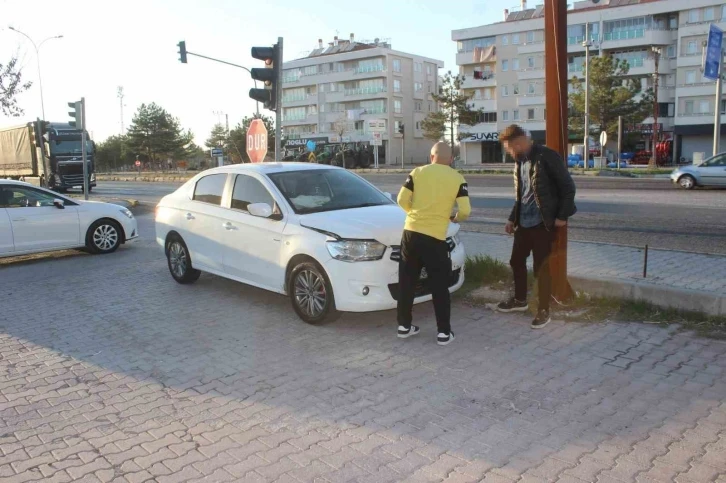 Konya’da üç araç çarpıştı: 3 yaralı
