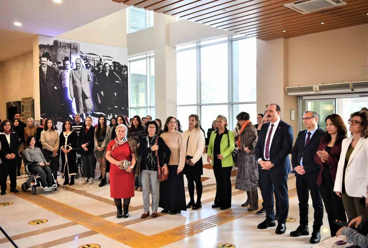 Konyaaltı, kadının gücünü sanatla kutladı
