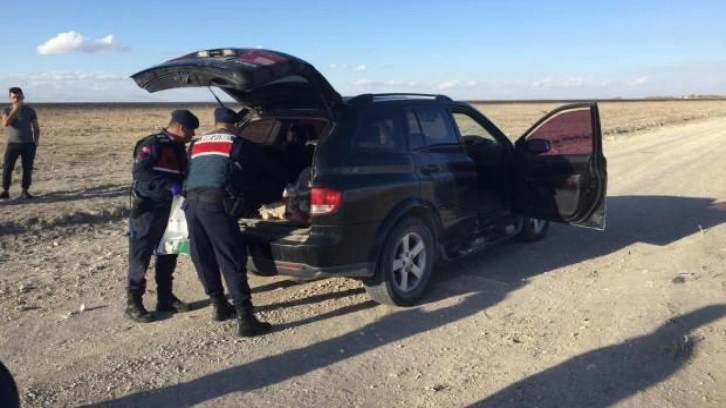 Konya’da, 4 çocuğu olan anne ve baba araçta ölü bulundu