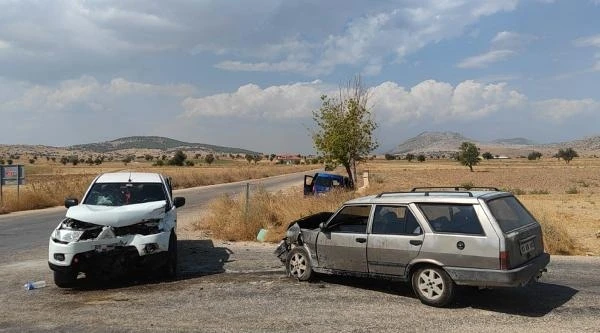 Korkuteli'de kaza: 6 yaralı 