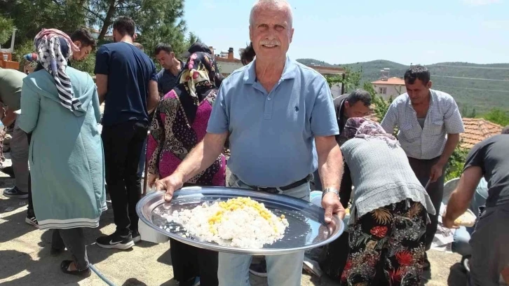 Köy hayrında 2 bin kişiye zeytinyağlı pilav ve çorba ikramı yapıldı
