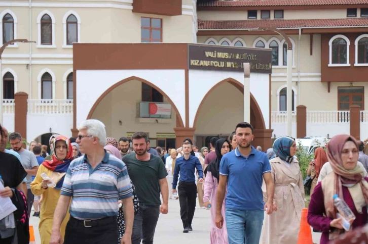 KPSS’nin ilk oturumu sonlandı, gözler 14.45’teki sınava çevrildi
