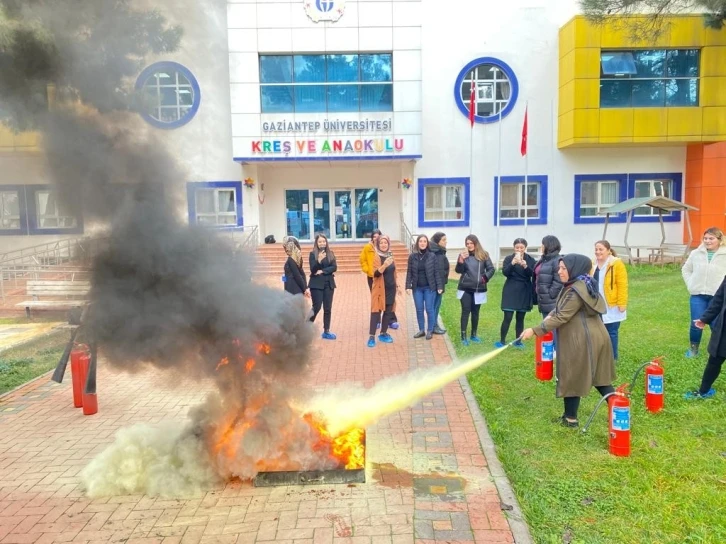 Kreş ve anaokulu müdürlüğü personeline yangın eğitimi
