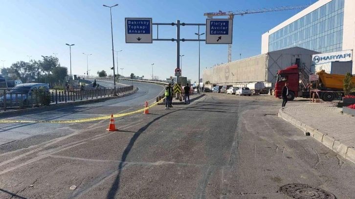 Küçükçekmece’de çöken istinat duvarının dolgu işlemleri sürüyor
