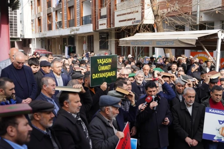 Küçükçekmece’de Kur’an-ı Kerim’in yakılmasına tepki eylemi düzenlendi
