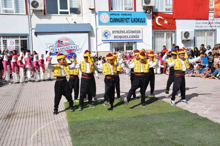 Kumluca’da ’Oynamayan Kalmasın’ etkinliği renkli görüntüler oluşturdu
