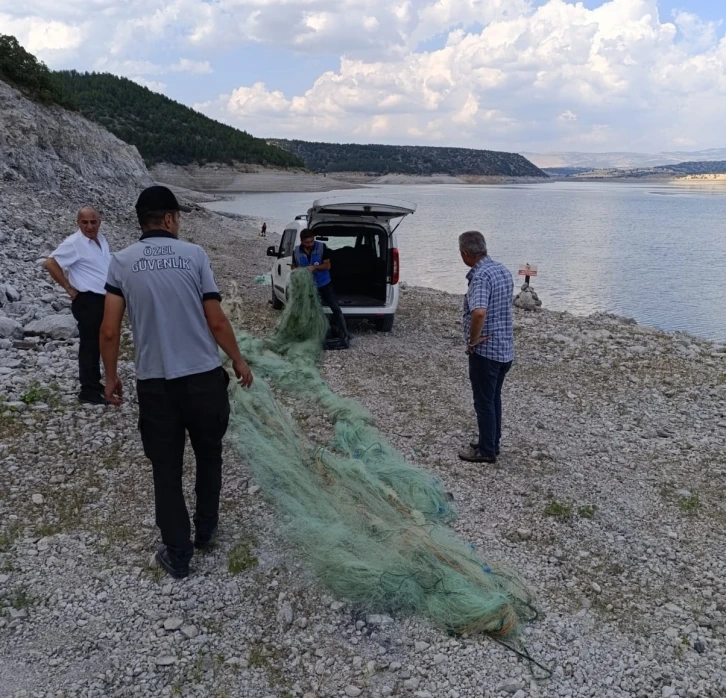 Kurtboğazı Barajı’nda 500 metre misina ağ ele geçirildi
