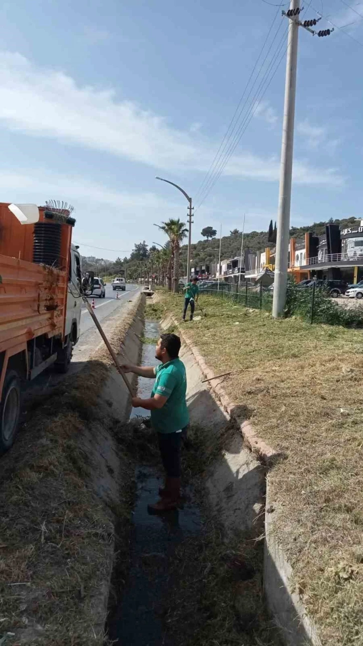 Kuşadası bayrama hazırlanıyor
