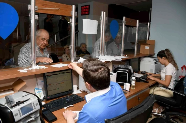 Kuşadası Belediyesi’nde vezneler hafta sonu açık
