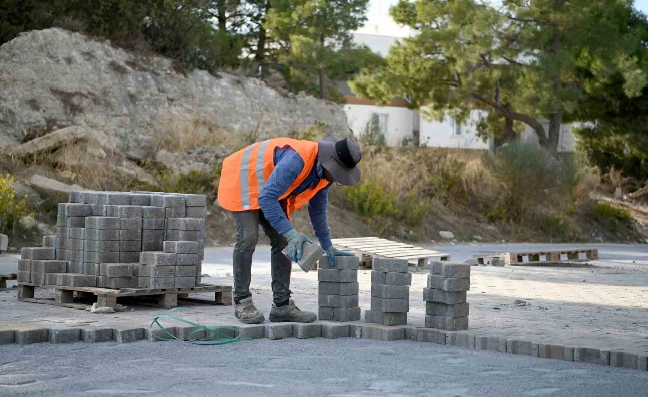 Kuşadası’nda güçlü alt ve üstyapı için yatırımlar aralıksız sürüyor
