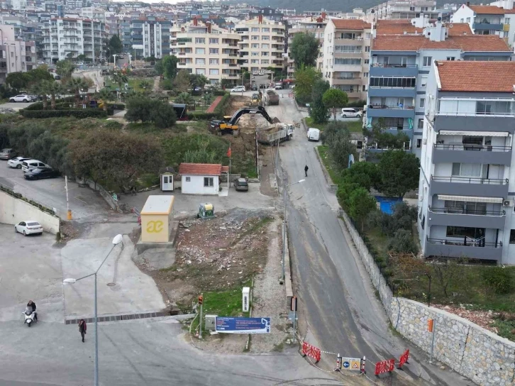 Kuşadası Tütüncüler Kavşağı’ndaki trafik çilesi sona eriyor
