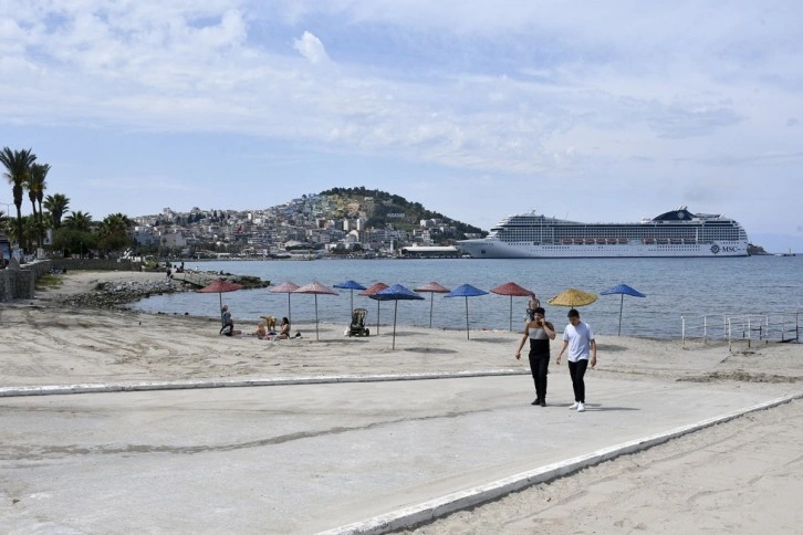 Kuşadası’nın plajları yaza hazırlanıyor