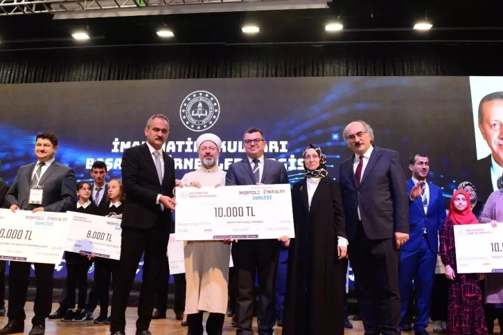 Kütahya Ahteri İmam-Hatip Ortaokulu ’Başarılı Örnekler Sergisi’nde Türkiye birincisi oldu
