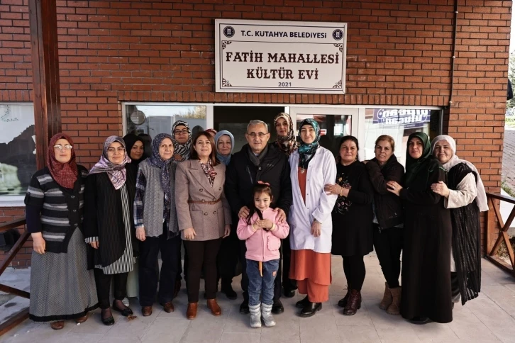 Kütahya Belediye Başkanı Işık Fatih Mahallesi Kültür Evi’ni ziyaret etti
