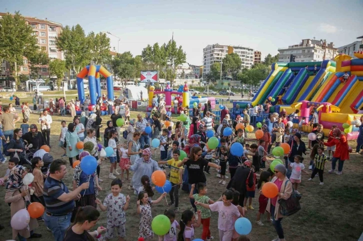 Kütahya Belediyesinin "Bir gülüş bize yeter" projesi başladı
